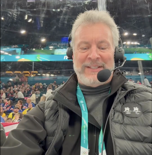 Milano — Alan Roach, la voce epica dell’hockey...